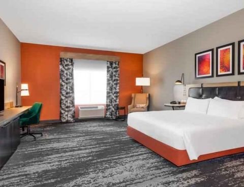 Hotel Hilton Garden Inn Hays image