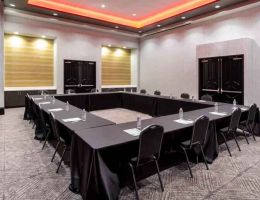 Hilton Garden Inn Hays, Hays