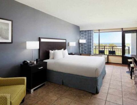 Hotel DoubleTree By Hilton Myrtle Beach image