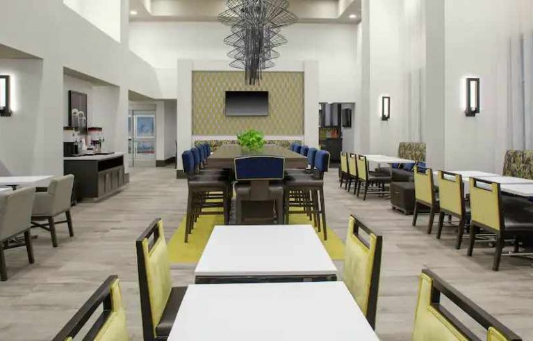Hampton Inn & Suites By Hilton-Irvine/Orange County Airport, Irvine