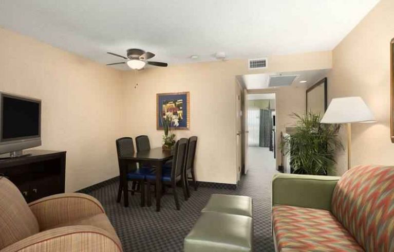 Embassy Suites By Hilton Miami - International Airport, Miami