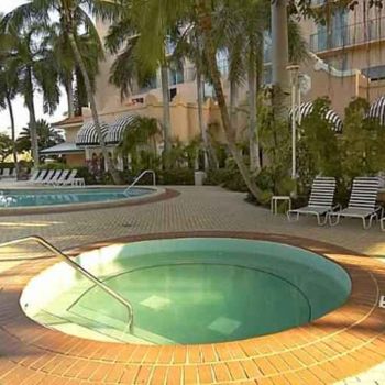 Hotel Embassy Suites By Hilton Miami - International Airport image