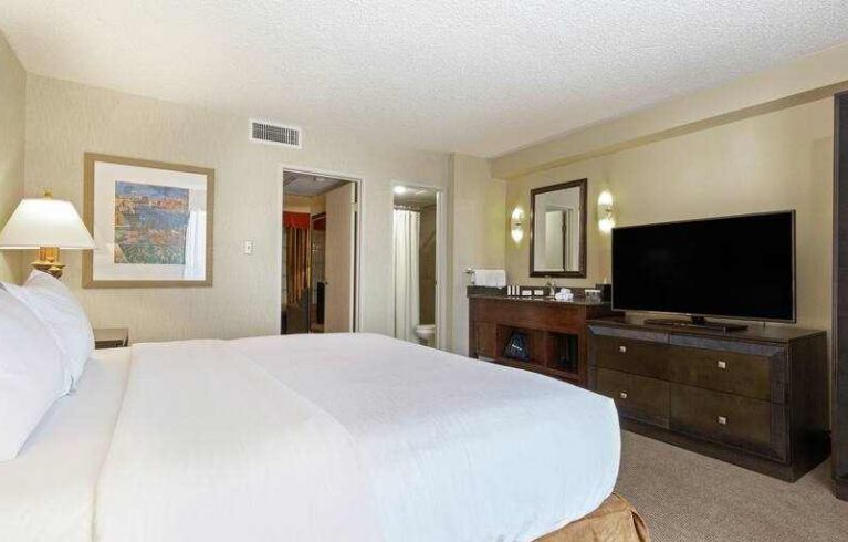 Embassy Suites By Hilton Kansas City- Plaza, Kansas City