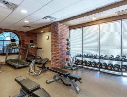 Embassy Suites By Hilton Kansas City- Plaza, Kansas City