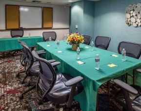 professional meeting room at Hampton Inn San Francisco Airport.