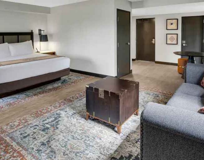 Estancia Del Norte San Antonio, Tapestry Collection By Hilton