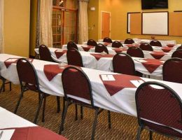 Hampton Inn & Suites Pueblo-Southgate, Pueblo