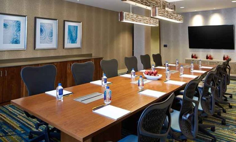 Professional meeting room for all business meetings at Hilton Garden Inn Boston/Marlborough.