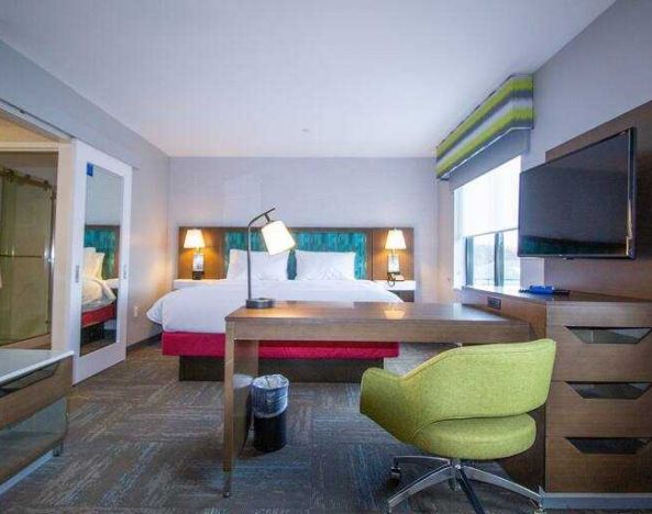 Hampton Inn & Suites North Attleboro