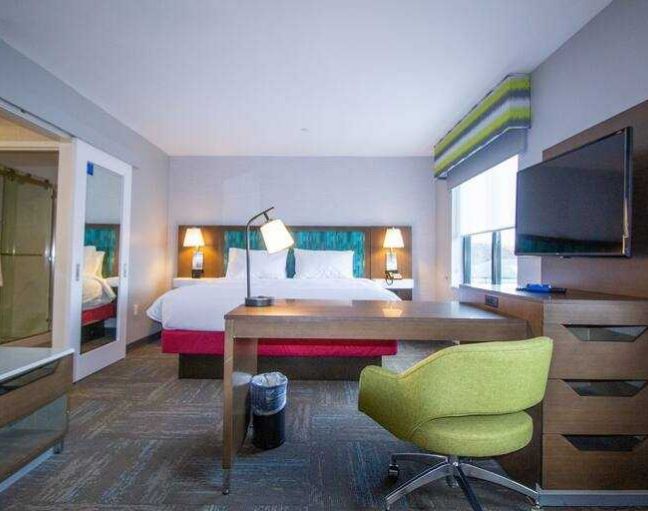 Hampton Inn & Suites North Attleboro