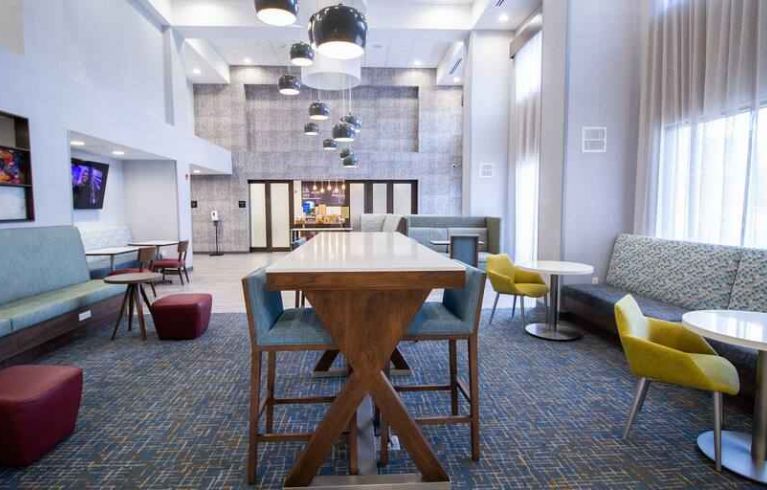 Hampton Inn & Suites North Attleboro, North Attleboro