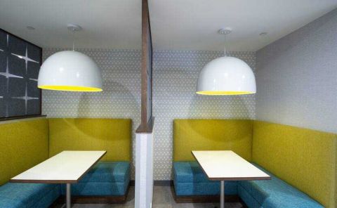 Hotel Hampton Inn & Suites North Attleboro image