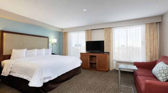 Hampton Inn & Suites Austin Airport, Austin