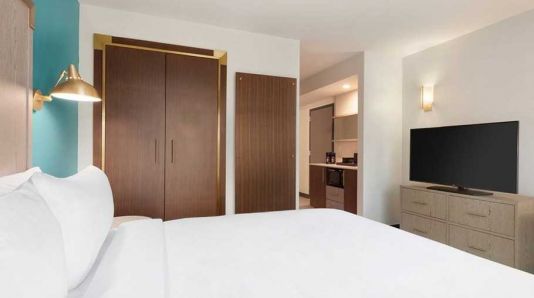 Embassy Suites By Hilton Boulder, Boulder