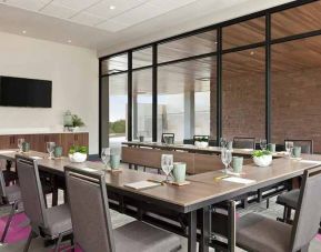 professional meeting room at Hilton Garden Inn Boulder.