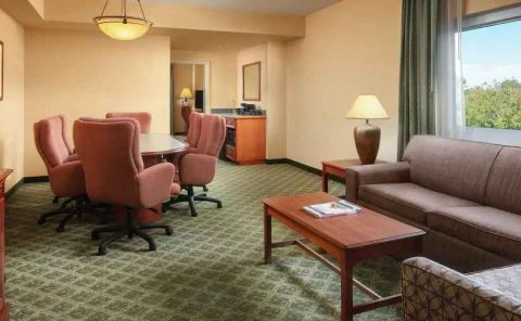 Hotel Embassy Suites By Hilton Charleston Airport Convention Ctr image
