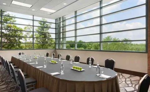 Hotel Embassy Suites By Hilton Charleston Airport Convention Ctr image