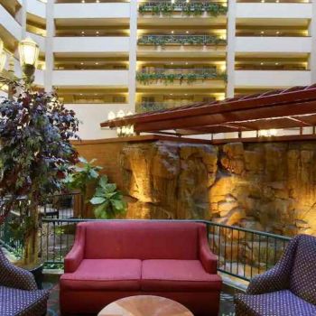 Hotel Embassy Suites By Hilton Charleston Airport Convention Center image