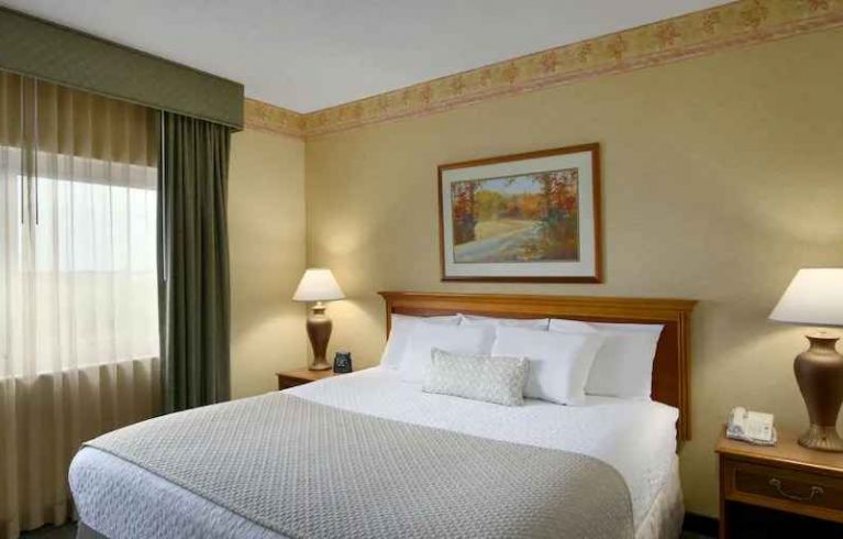 Embassy Suites By Hilton Charleston Airport Convention Ctr, North Charleston