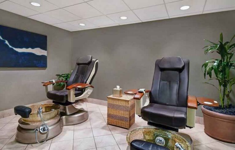 Embassy Suites By Hilton Hot Springs Hotel & Spa, Hot Springs