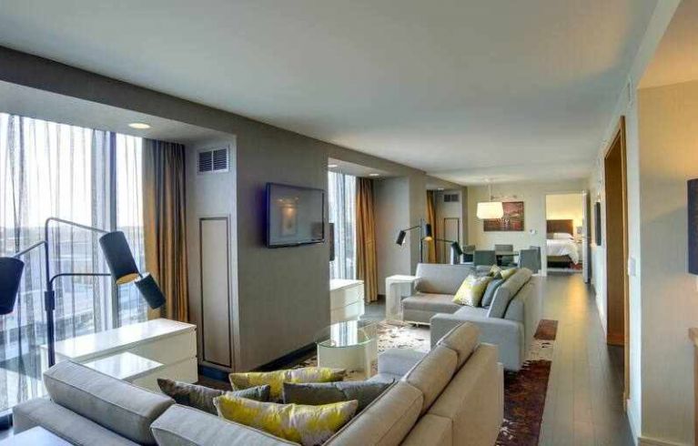 Hilton Columbus Downtown, Columbus
