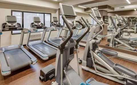 Hotel DoubleTree By Hilton Jersey City image