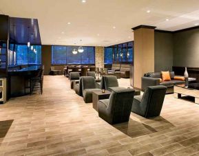 comfortable lobby and lounge area perfect as a coworking space at DoubleTree by Hilton Hotel & Suites Jersey City.
