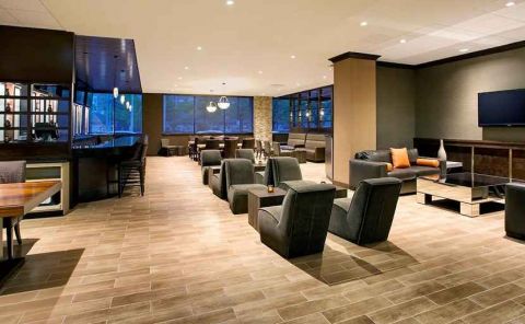 Hotel DoubleTree By Hilton Jersey City image