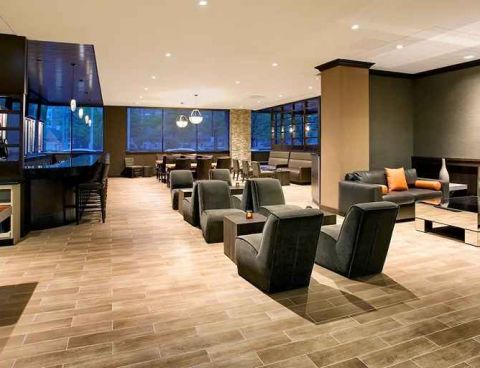 Hotel DoubleTree By Hilton Jersey City image