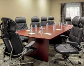 professional meeting room ideal for all business and board meetings at Hampton Inn Cranbury.