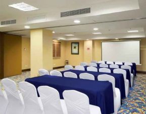Meeting room perfect for every business appointment at the Hampton Inn & Suites Mexico City - Centro Historico.