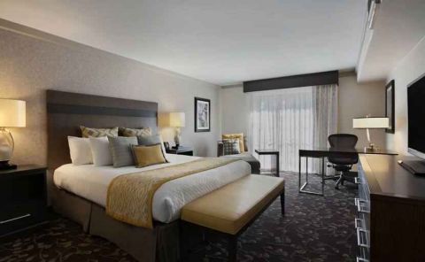Hotel Embassy Suites By Hilton Napa Valley image