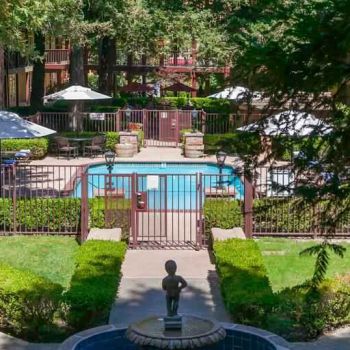 Hotel Embassy Suites By Hilton Napa Valley image