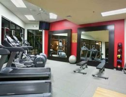 DoubleTree By Hilton Wichita Airport, Wichita