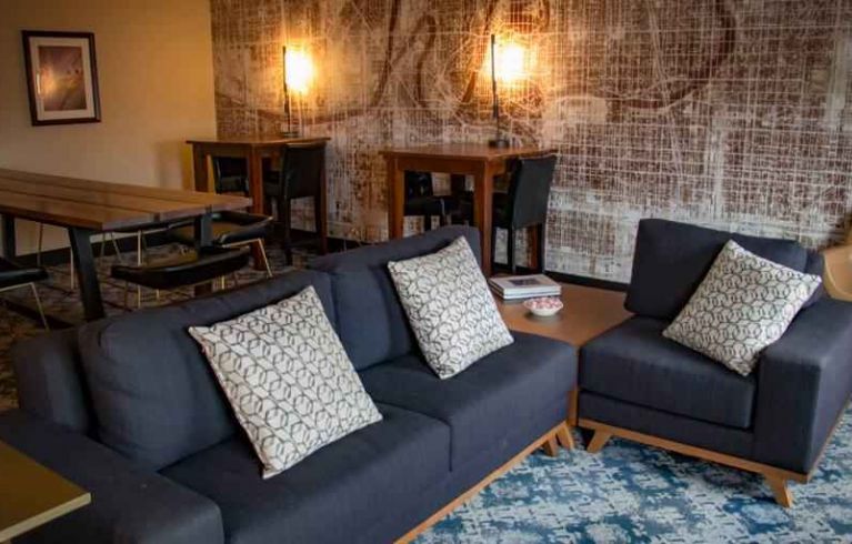 DoubleTree By Hilton Wichita Airport, Wichita