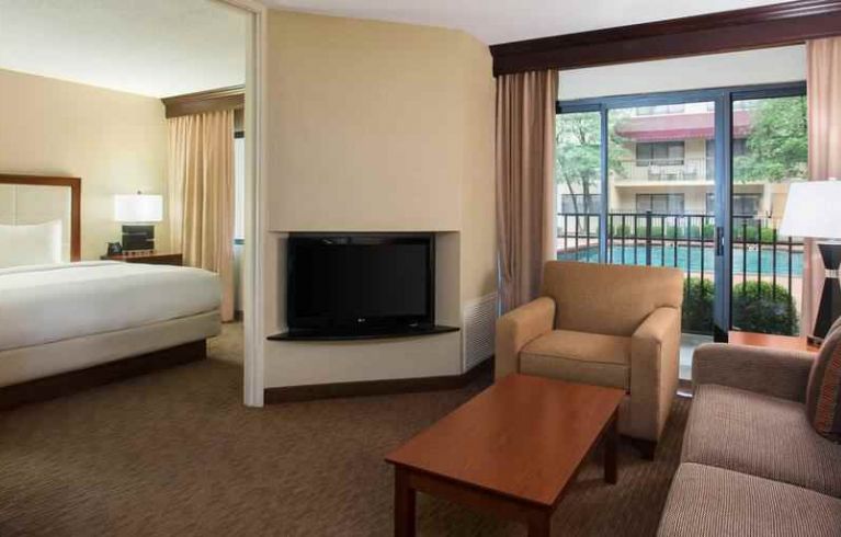 DoubleTree Suites By Hilton Cincinnati-Blue Ash, Sharonville
