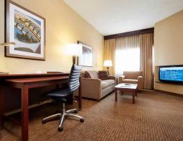 DoubleTree Suites By Hilton Cincinnati-Blue Ash, Sharonville