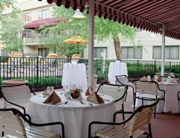 DoubleTree Suites By Hilton Cincinnati-Blue Ash, Sharonville