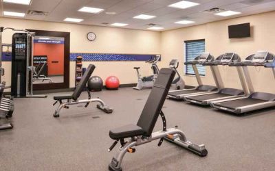 Fully equipped fitness center at the Hampton Inn & Suites St. Paul Oakdale/Woodbury by Hilton.