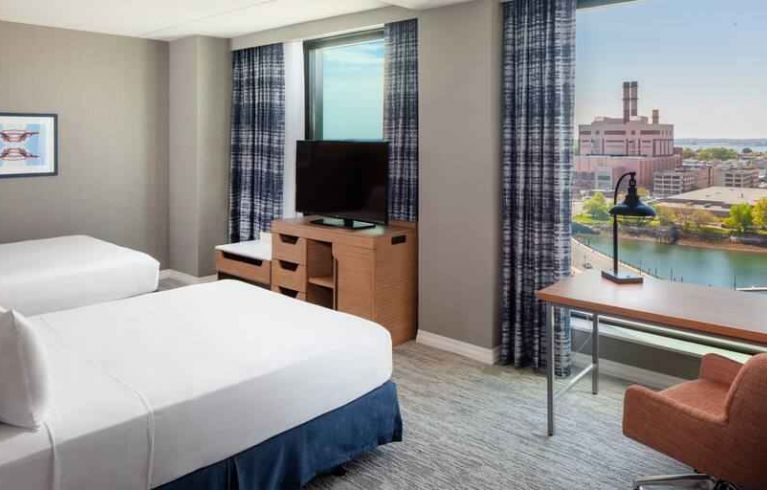 Hampton Inn Boston Seaport District, Boston