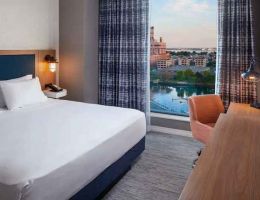 Hampton Inn Boston Seaport District, Boston