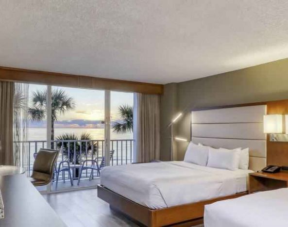 DoubleTree Beach Resort By Hilton Tampa Bay - North Redington