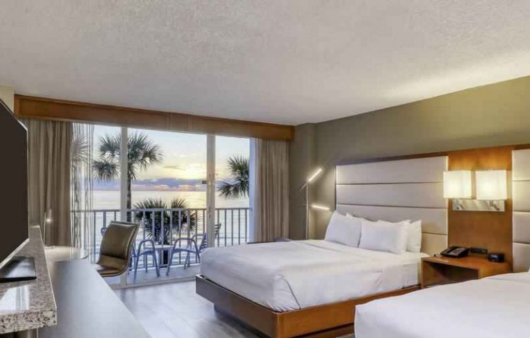 DoubleTree Beach Resort By Hilton Tampa Bay - North Redington, North Redington Beach