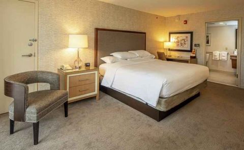 Hotel DoubleTree By Hilton Pittsburgh Greentree image
