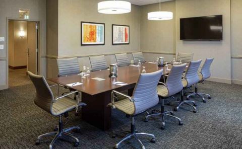 Hotel DoubleTree By Hilton Pittsburgh Greentree image