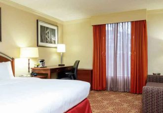 Hotel DoubleTree By Hilton Grand Rapids Airport image