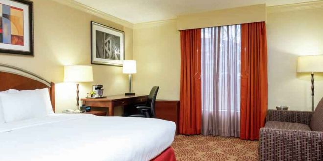 Hotel DoubleTree By Hilton Grand Rapids Airport image