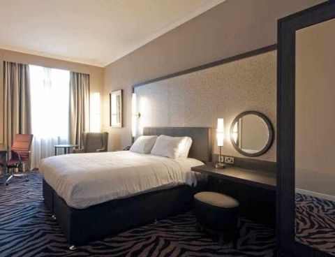 Hotel DoubleTree By Hilton Edinburgh City Centre image