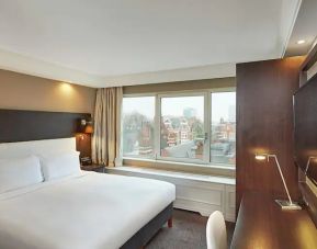 King room with city view at the DoubleTree by Hilton London - Hyde Park.