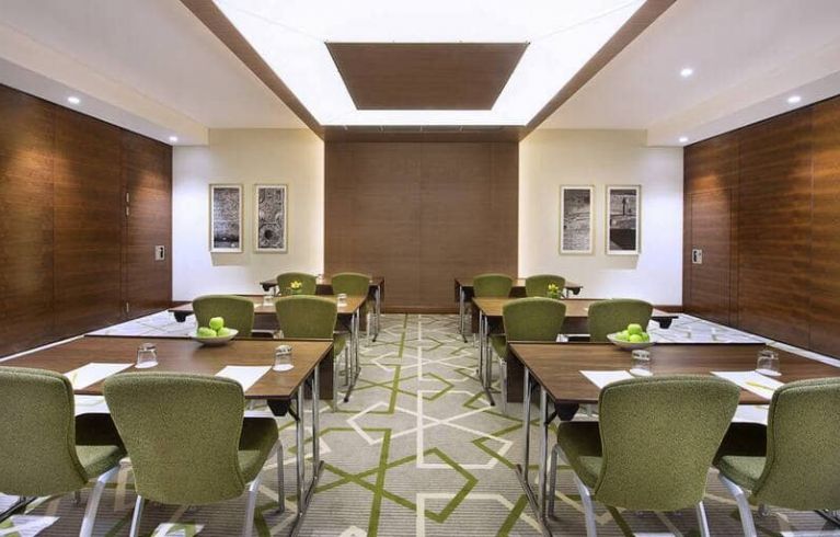 Hilton Garden Inn Dubai Al Muraqabat, Dubai